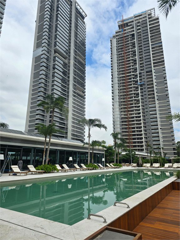 Apartamento à venda com 2 suítes em Jardim Morumbi, São Paulo, SP