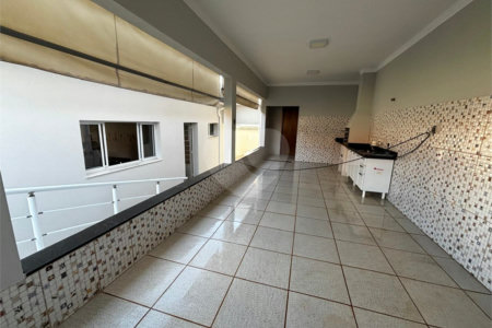 Casa à venda com 2 quartos, sendo 1 suíte, no condomínio Residencial Lagos D Icarai, Salto - SP