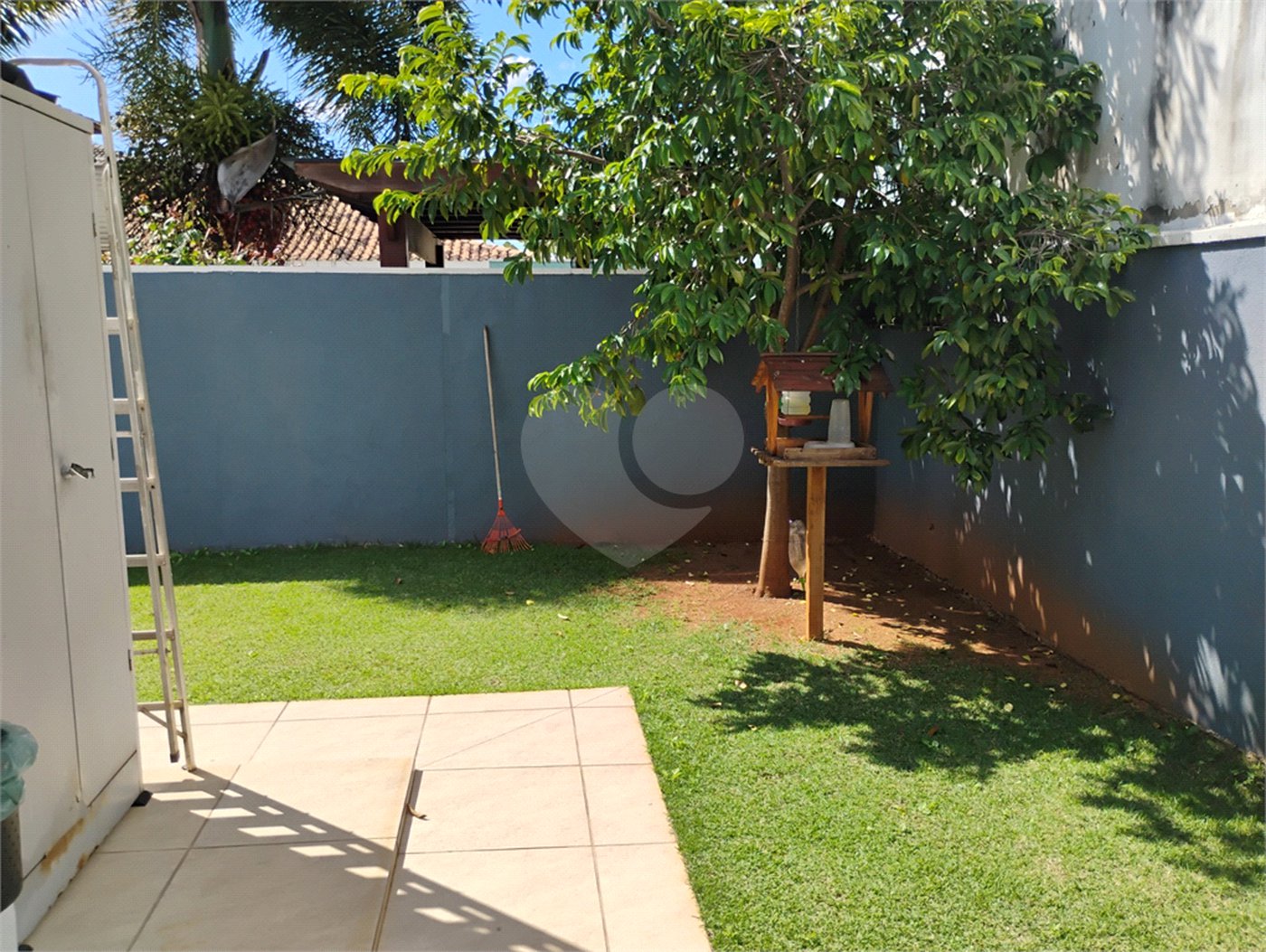 Casa à venda com 3 quartos, sendo 1 suíte, no condomínio Ibi Aram 1, Itupeva - SP