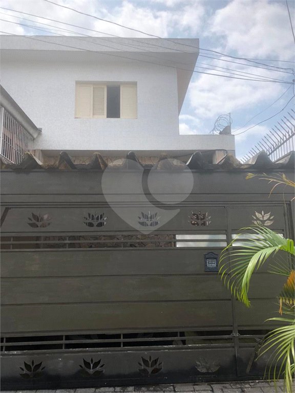 Sobrado à venda com 2 quartos em Artur Alvim, São Paulo, SP