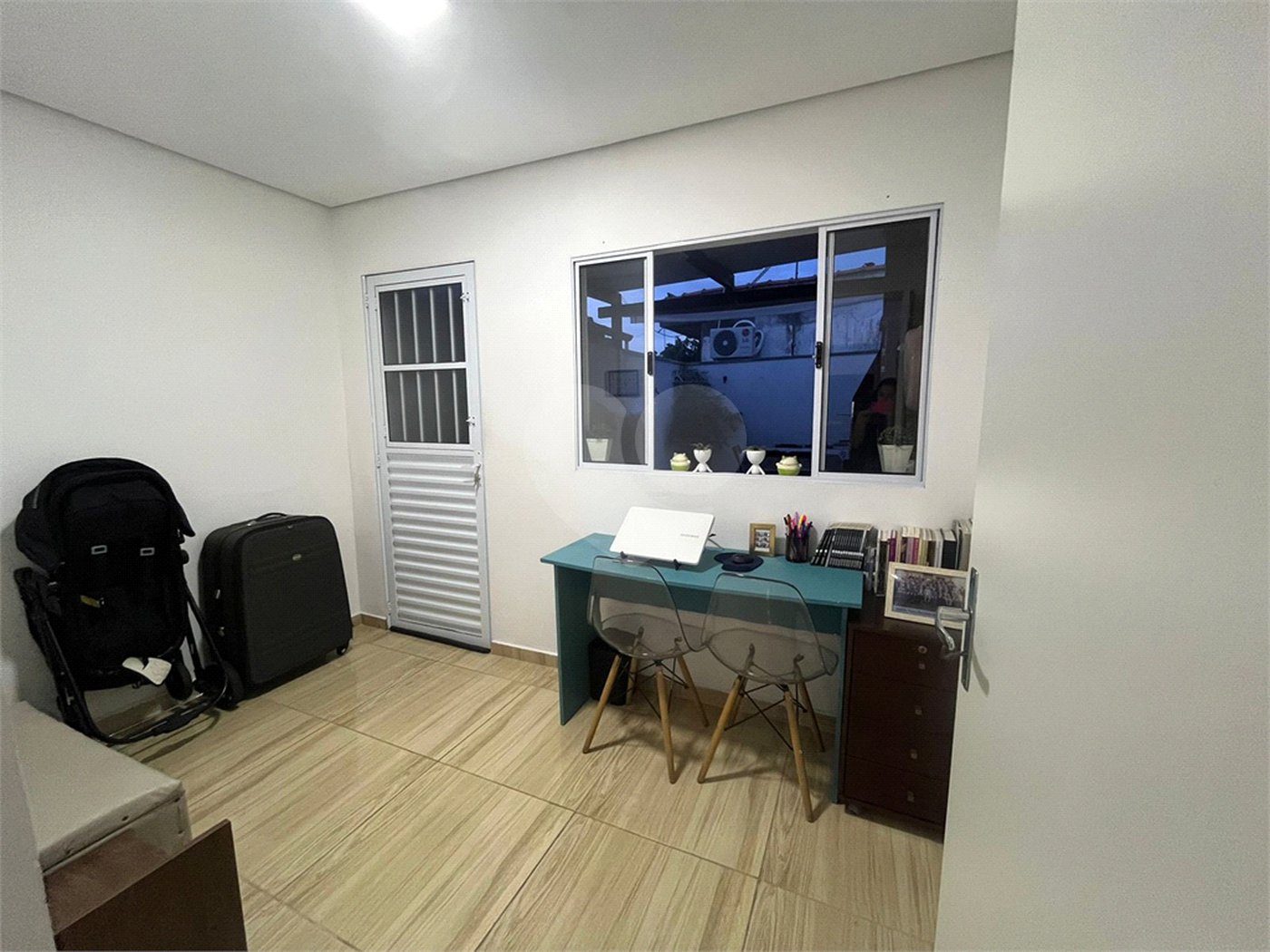 Casa à venda com 2 quartos, sendo 1 suíte,  em Vila Eugênia, Mogi das Cruzes, SP