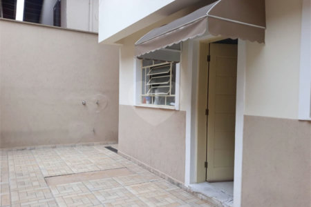 Sobrado à venda com 3 quartos, sendo 1 suíte,  em Esplanada Mendes Moraes, São Roque, SP