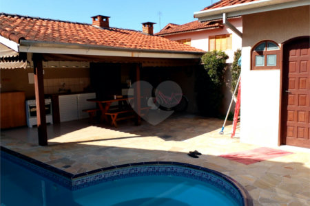 Casa à venda com 2 quartos, sendo 1 suíte,  no condomínio Aruã, Mogi das Cruzes - SP