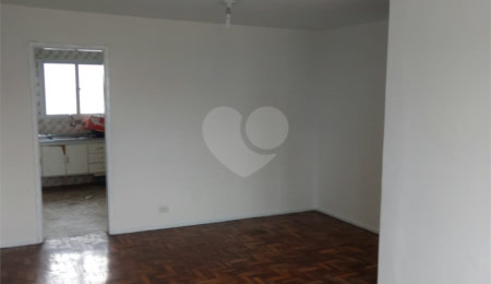 Apartamento à venda com 2 quartos, sendo 1 suíte,  em Cambuci, São Paulo, SP