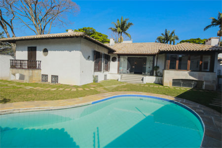 Casa Térrea à venda ou para alugar com 4 quartos, sendo 3 suítes, em Alto da Boa Vista, São Paulo, SP