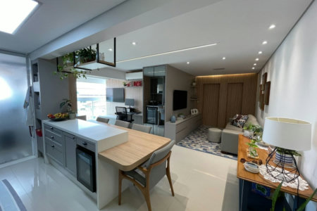 Apartamento 1 suíte com closet, 1 vaga demarcada, Embaré, Santos