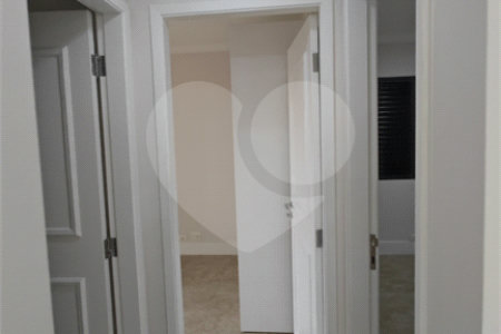 Apartamento à venda ou para alugar com 2 quartos, sendo 1 suíte, em Alto da Boa Vista, São Paulo, SP