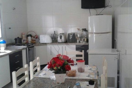 Casa à venda com 4 quartos, sendo 3 suítes, em Barra Funda, São Paulo, SP