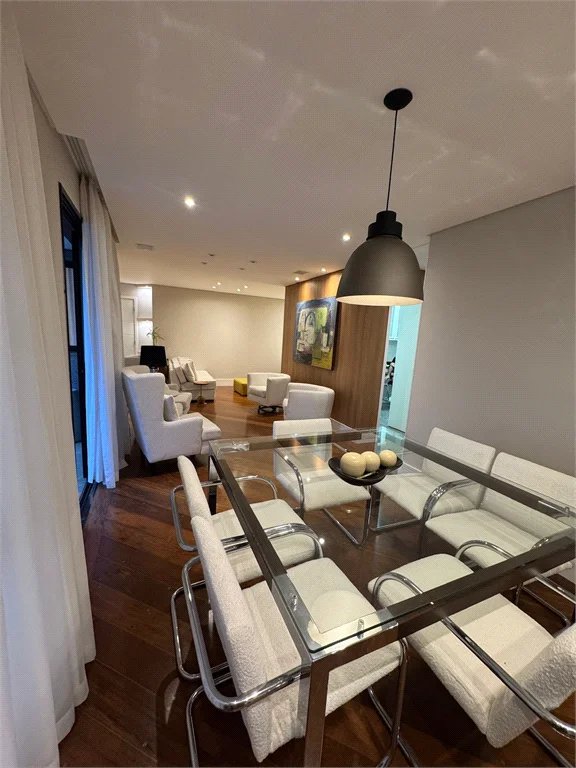 Apartamento à venda com 3 suítes em Vila Suzana, São Paulo, SP