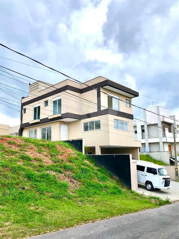 Casa à venda no condomínio Aruã, Mogi das Cruzes - SP