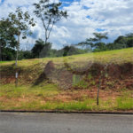 Casa à venda no condomínio Parque Residencial Jequitibá, Jacareí - SP