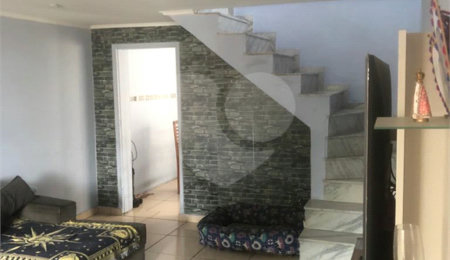Sobrado à venda com 2 quartos em Artur Alvim, São Paulo, SP