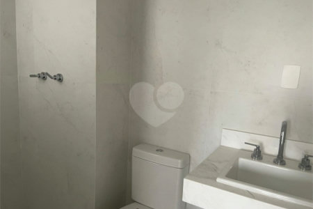 Apartamento à venda com 3 suítes em Campo Belo, São Paulo, SP