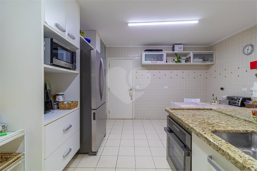 Casa à venda com 4 suítes no condomínio Vila das Acacias, São Paulo - SP