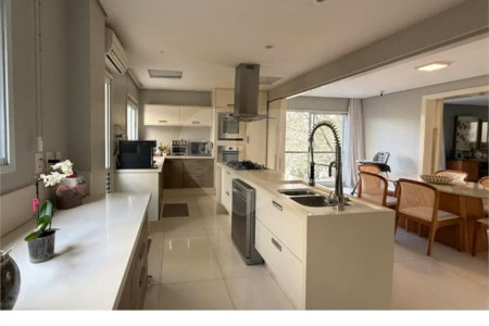 Casa à venda com 4 suítes no condomínio Vilas das Paineiras, São Paulo - SP