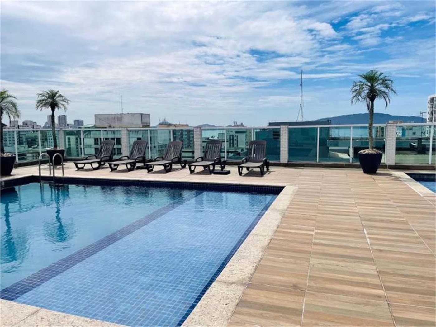 Apartamento Residencial à venda, Itararé, São Vicente - AP1404.