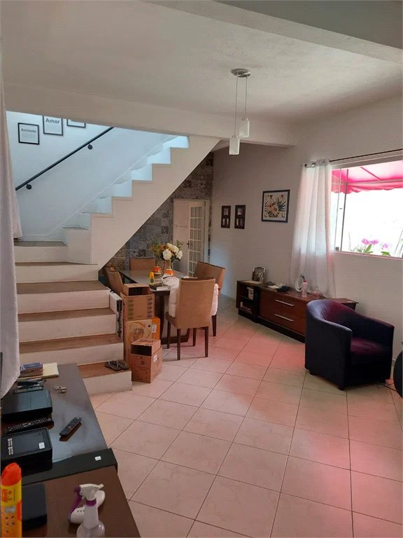 Casa à venda com 4 quartos, sendo 1 suíte, em Vila Pirajussara, São Paulo, SP