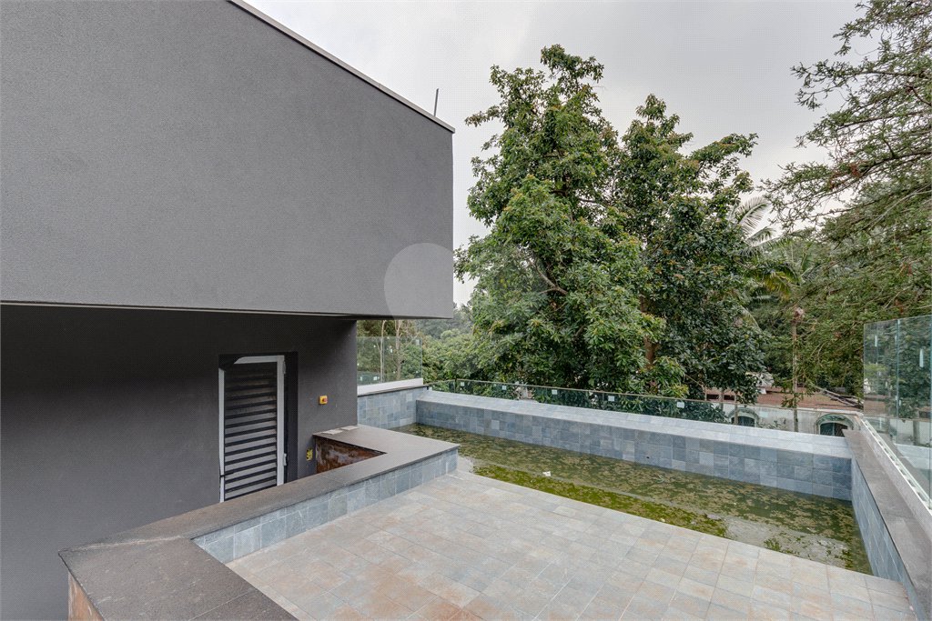 Casa à venda com 4 quartos, sendo 3 suítes, no condomínio Jardim Chapel, São Paulo - SP