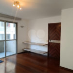 Apartamento à venda com 3 quartos, sendo 1 suíte, em Moema, São Paulo, SP