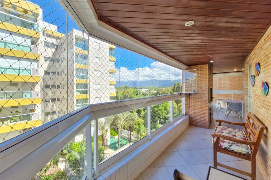 Apartamento à venda com 3 quartos, sendo 1 suíte, em Riviera de São Lourenço, Bertioga, SP