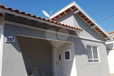 Casa à venda com 3 quartos, sendo 1 suíte,  no Centro, Vinhedo, SP