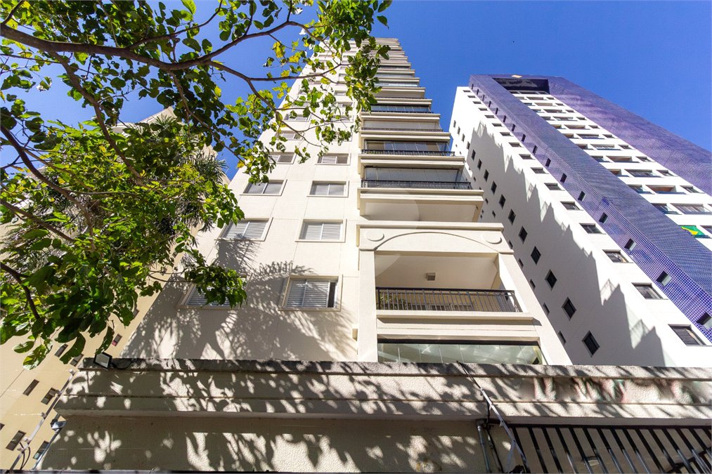 Apartamento à venda com 3 suítes em Vila Ipojuca, São Paulo, SP