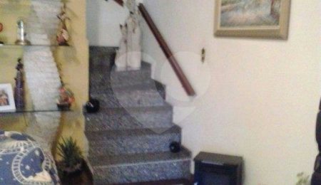 Sobrado à venda com 3 quartos, sendo 1 suíte,  em Vila Galvão, Guarulhos, SP