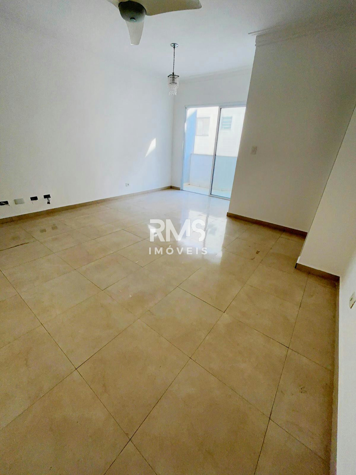 Apartamento à venda ou para alugar com 3 quartos, sendo 1 suíte,  em Vila São José, Itu, SP