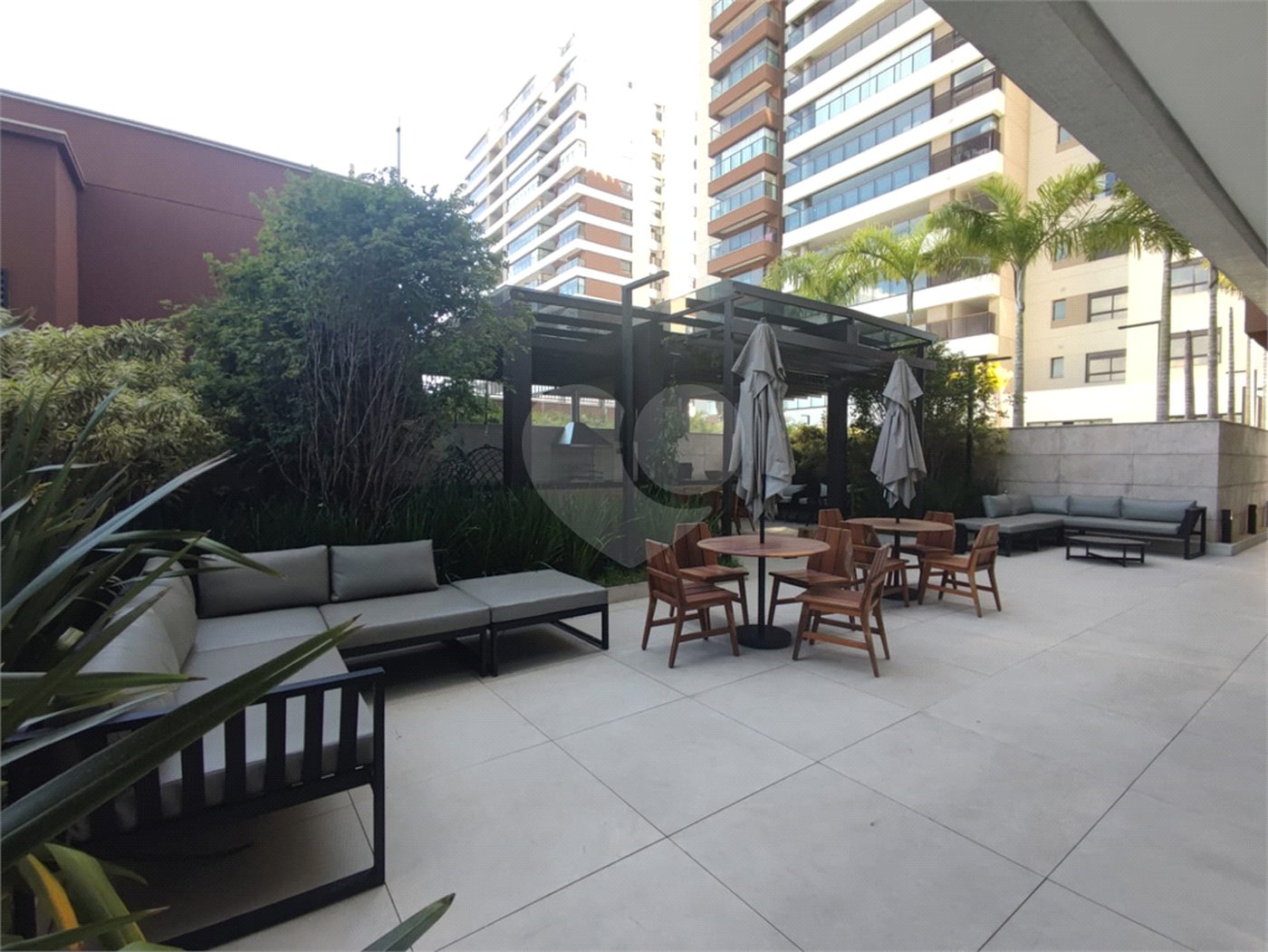 Apartamento à venda com 4 suítes em Jardim Leonor, São Paulo, SP