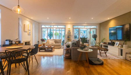 Casa à venda com 4 suítes no condomínio Vila Inglesa, São Paulo - SP