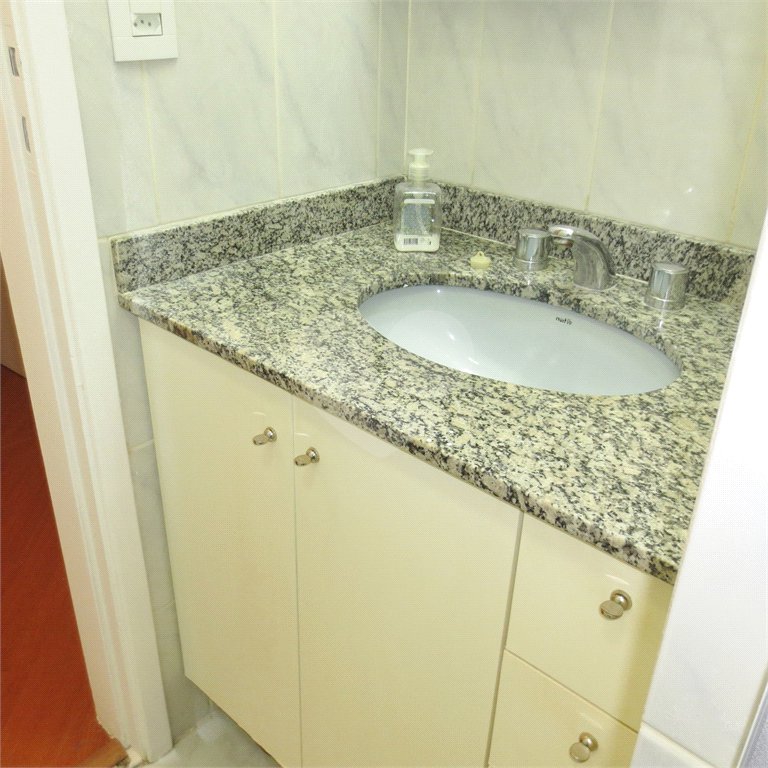 Apto à venda na Saúde c/ 61m2 - 2 Dormts/1 Suíte/2 Vagas - metrô Alto do Ipiranga