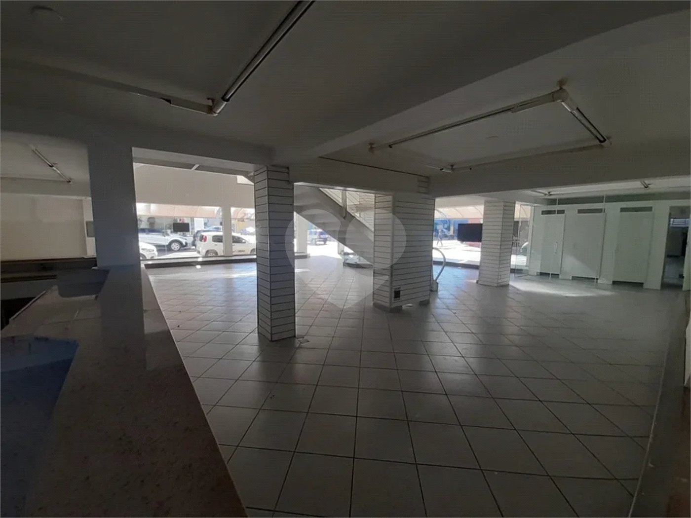 Salão Comercial de Esquina para Locação – Centro de Indaiatuba/SP