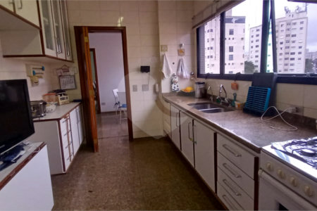 Apartamento à Venda em Mirandópolis com 4 Dormitórios, 2 Suítes e 4 Vagas