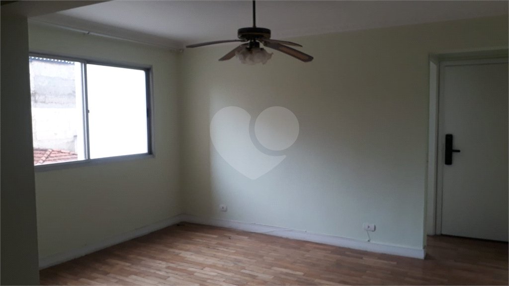 Venda apartamento 2 dormitórios, vaga de garagem fixa, lazer completo. Campo Belo. SP.