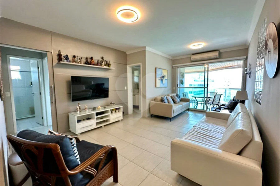 Apartamento à venda com 3 quartos, sendo 1 suíte, em Riviera de São Lourenço, Bertioga, SP