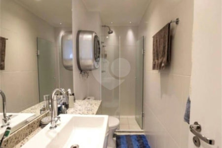 Apartamento Duplex com 1 Quarto e 2 Banheiros á Venda 60m² em Bela Vista - SP.