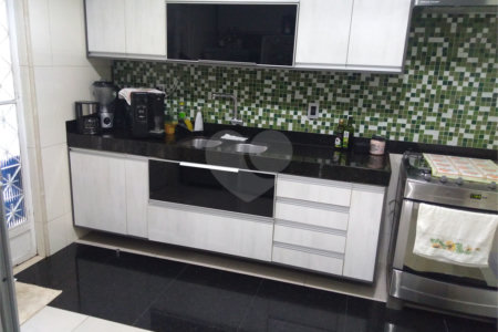 Casa à venda com 3 quartos, sendo 1 suíte,  no condomínio Conselheiro Ferraz, Rio de Janeiro - RJ
