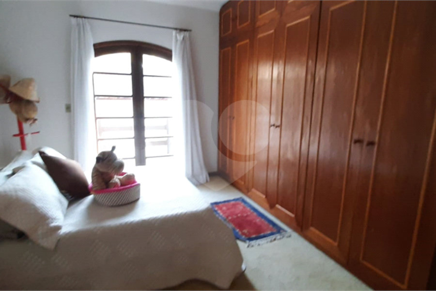 Casa à venda com 3 quartos, sendo 1 suíte, no condomínio Sausalito, Mairiporã - SP