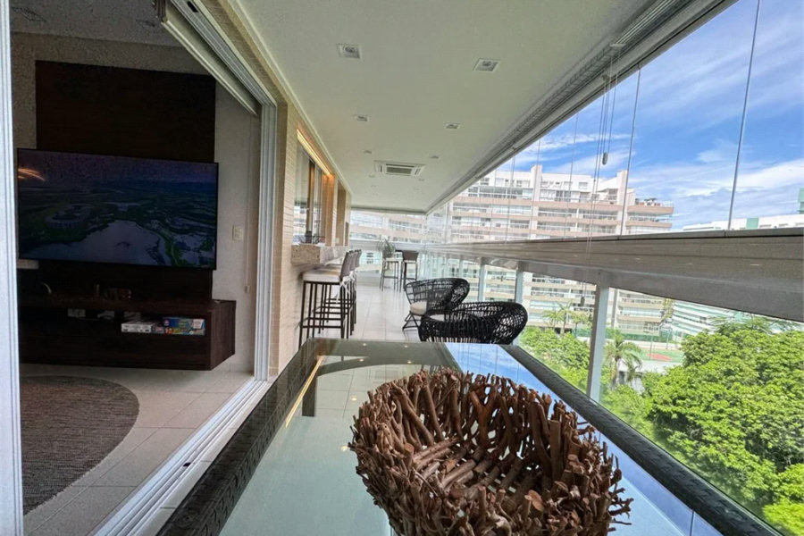 Apartamento à venda com 3 quartos, sendo 2 suítes, em Riviera de São Lourenço, Bertioga, SP