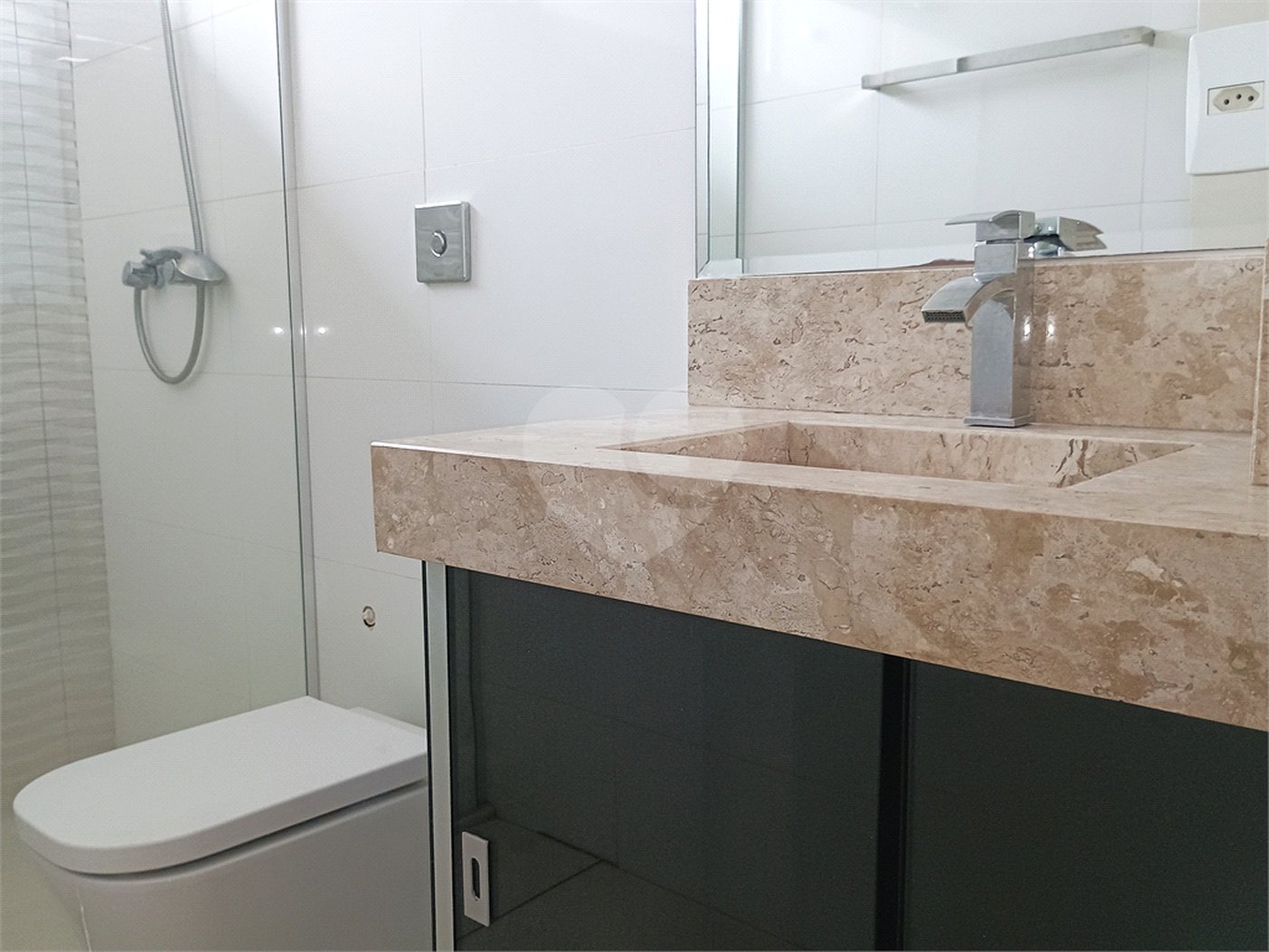 Sobrado à venda com 4 quartos, sendo 1 suíte, em Reserva San Gabriel, Ribeirão Preto, SP