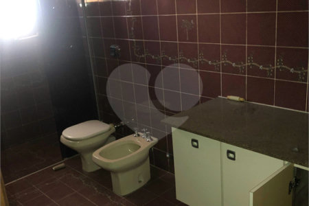 Sobrado à venda ou para alugar com 5 quartos, sendo 3 suítes, em Vila Independência, Sorocaba, SP