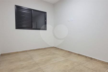 Apartamento para alugar com 2 quartos, sendo 1 suíte, em Jardim Carambeí, São Roque, SP