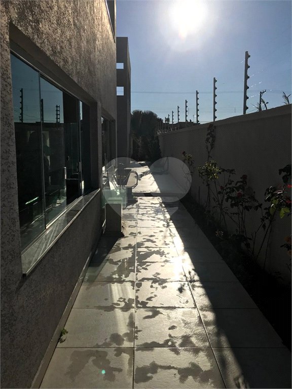 Casa à venda com 5 quartos, sendo 3 suítes, em Loteamento Jardim Morumbi, Atibaia, SP