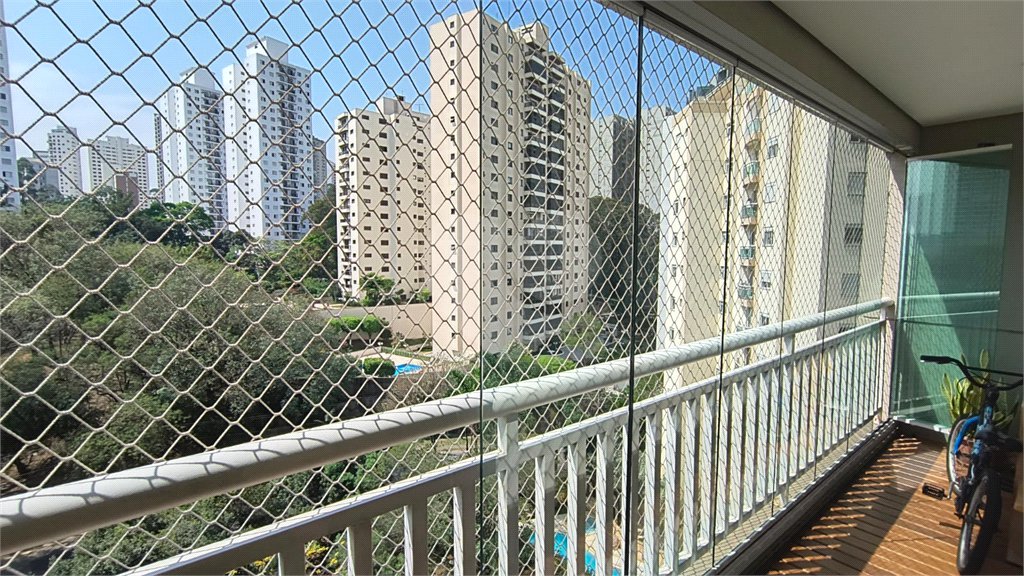 Apartamento à venda com 3 quartos, sendo 2 suítes, em Morumbi, São Paulo, SP