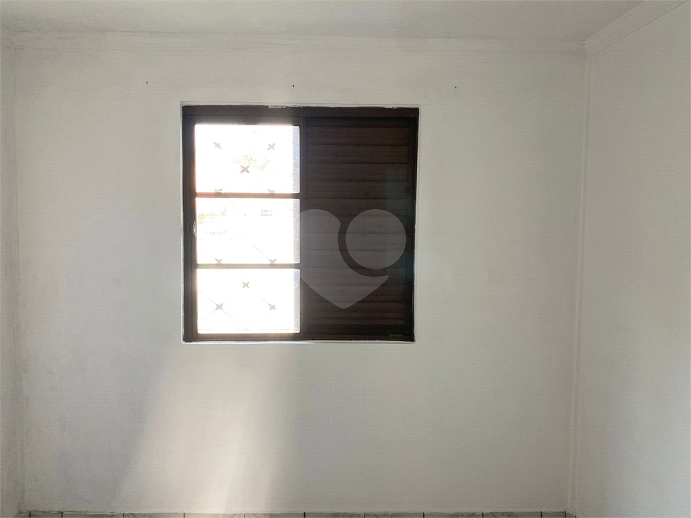 Apartamento para alugar com 2 quartos em Jardim Adriane, Itaquaquecetuba, SP