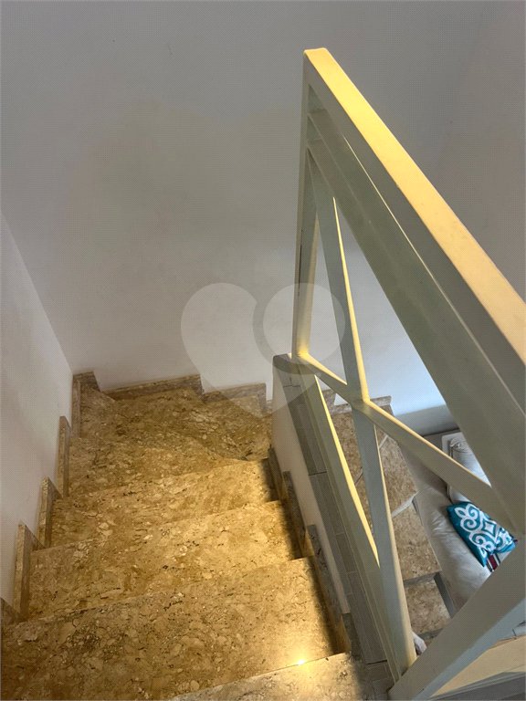 Casa à venda com 2 quartos no condomínio Recanto das Graças, Cotia - SP