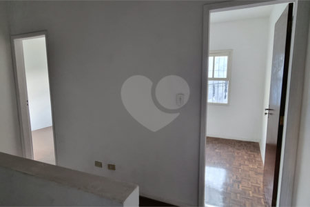 Casa à venda com 3 quartos, sendo 1 suíte,  em Jardim Rosa Maria, São Paulo, SP