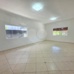 Casa à venda com 3 quartos, sendo 1 suíte, no condomínio Residencial Jardim das Palmeiras, Vinhedo - SP
