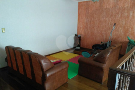 Casa à venda com 3 quartos, sendo 2 suítes,  em Vila Suissa, Mogi das Cruzes, SP