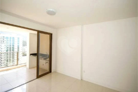Apartamento à venda com 3 suítes em Camorim, Rio de Janeiro, RJ